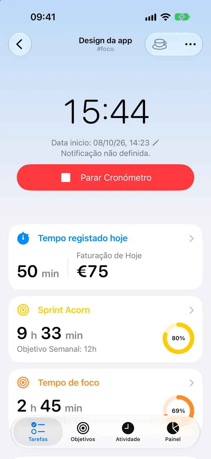 iPhone com a tarefa Design da app, o cronómetro a contar e a faturação de hoje
